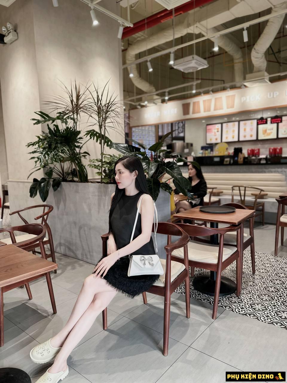 Túi Đeo Vai Nữ Self Portrait Bow Mini Nơ Đính Đá 13 Túi Self Portrait Bow Mini Bag