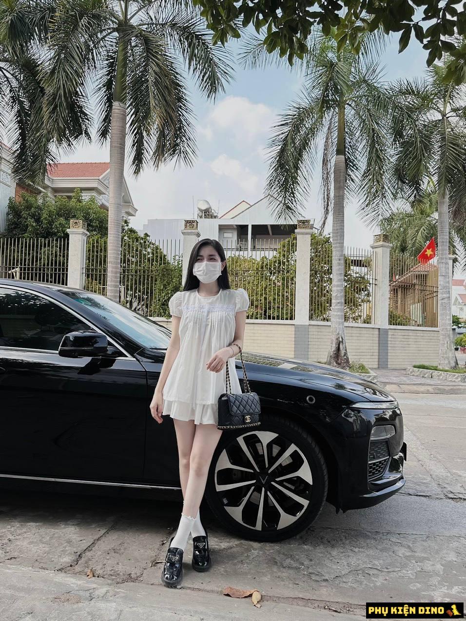 Túi Xách Tay Chanel Viền Xích Đáy Khóa Vàng Size 22 9 Túi Chanel Khóa Vàng Viền Xích Đáy Sang Chảnh