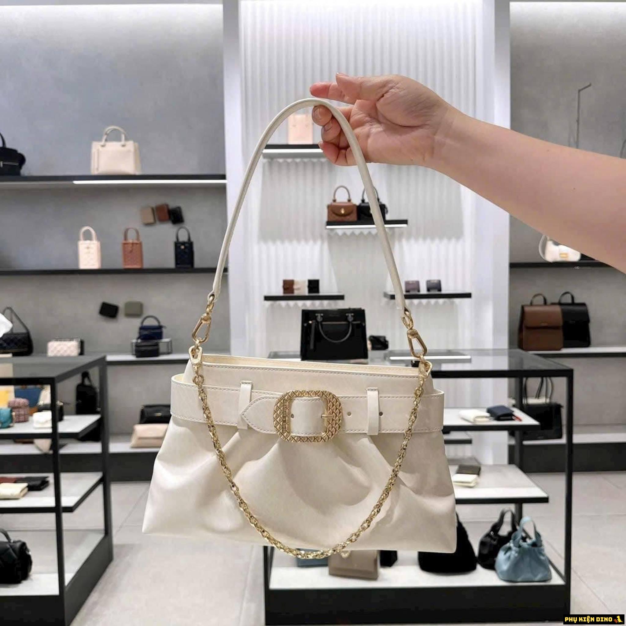 Túi Charles & Keith CNK Avis Belted Ruched Noir Màu Kem Bạc 6 Túi Charles & Keith CNK Avis Noir Màu Kem