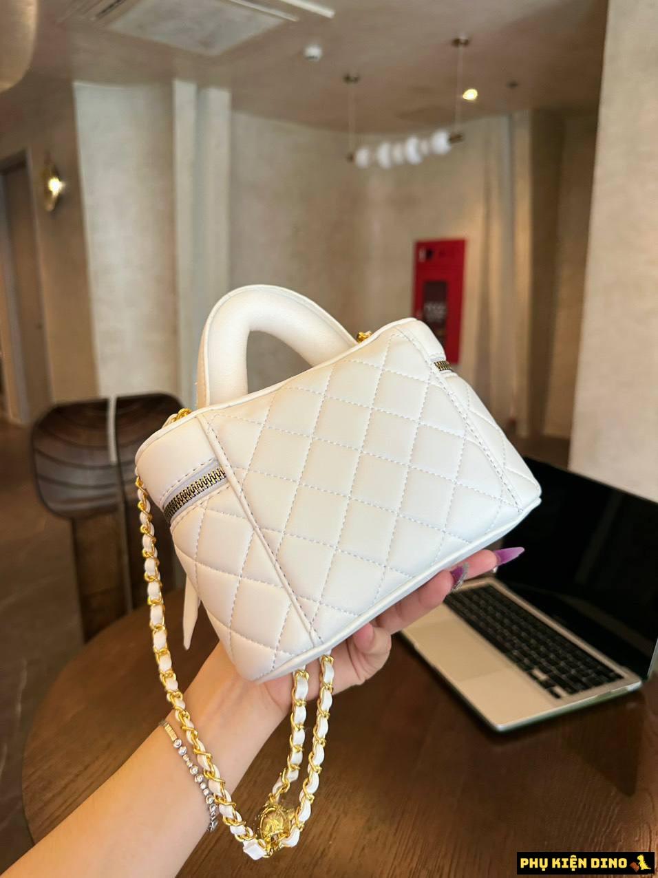 Túi Cốp Trống Miu Miu 2 Màu Đen Trắng Size 20 8 Túi Cốp Miu Miu White Size 20