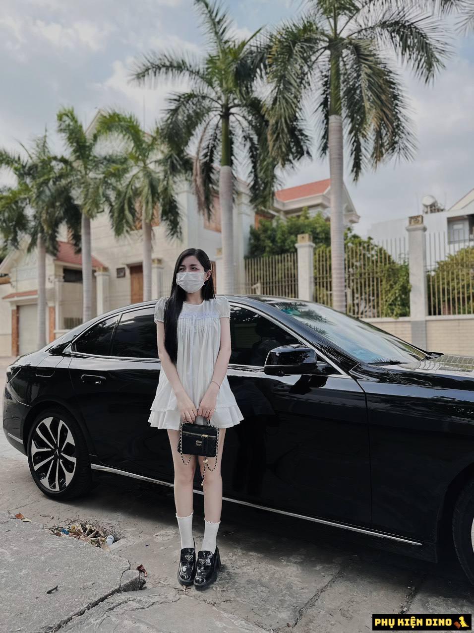 Túi Cốp Trống Miu Miu 2 Màu Đen Trắng Size 20 6 Túi Đeo Chéo Xách Tay Cốp Miu Miu màu Đen Xinh Xắn