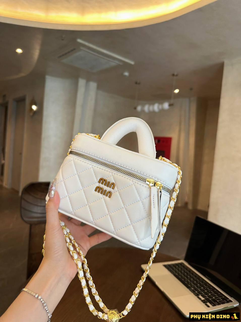 Túi Cốp Trống Miu Miu 2 Màu Đen Trắng Size 20 4 Túi Đeo Chéo Xách Tay Cốp Miu Miu màu Trắng