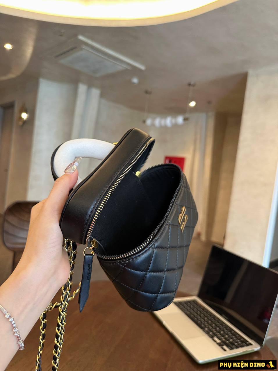 Túi Cốp Trống Miu Miu 2 Màu Đen Trắng Size 20 3 Túi Đeo Chéo Xách Tay Cốp Miu Miu