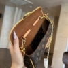 Túi Louis Vuitton LV Brown Monogram Beverly Pochette 2EC27AC340B0ACGS 12 Túi LV Beverly
