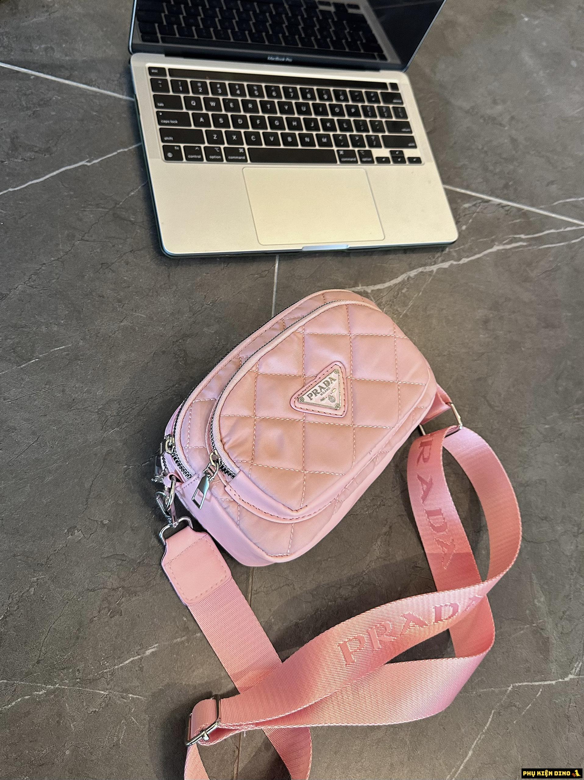 Túi Prada 3 Ngăn Ô Trám Dù Màu Hồng Đen 7 Túi Prada 3 Ngăn Ô Trám Dù Pink