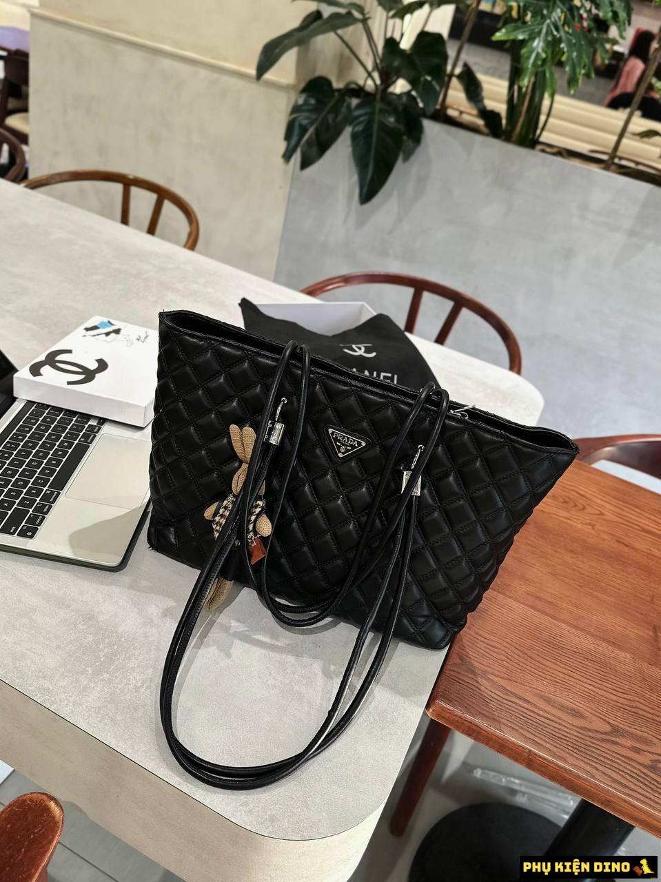Túi Prada Tote Black Kèm Gấu 2 Túi Prada Tote