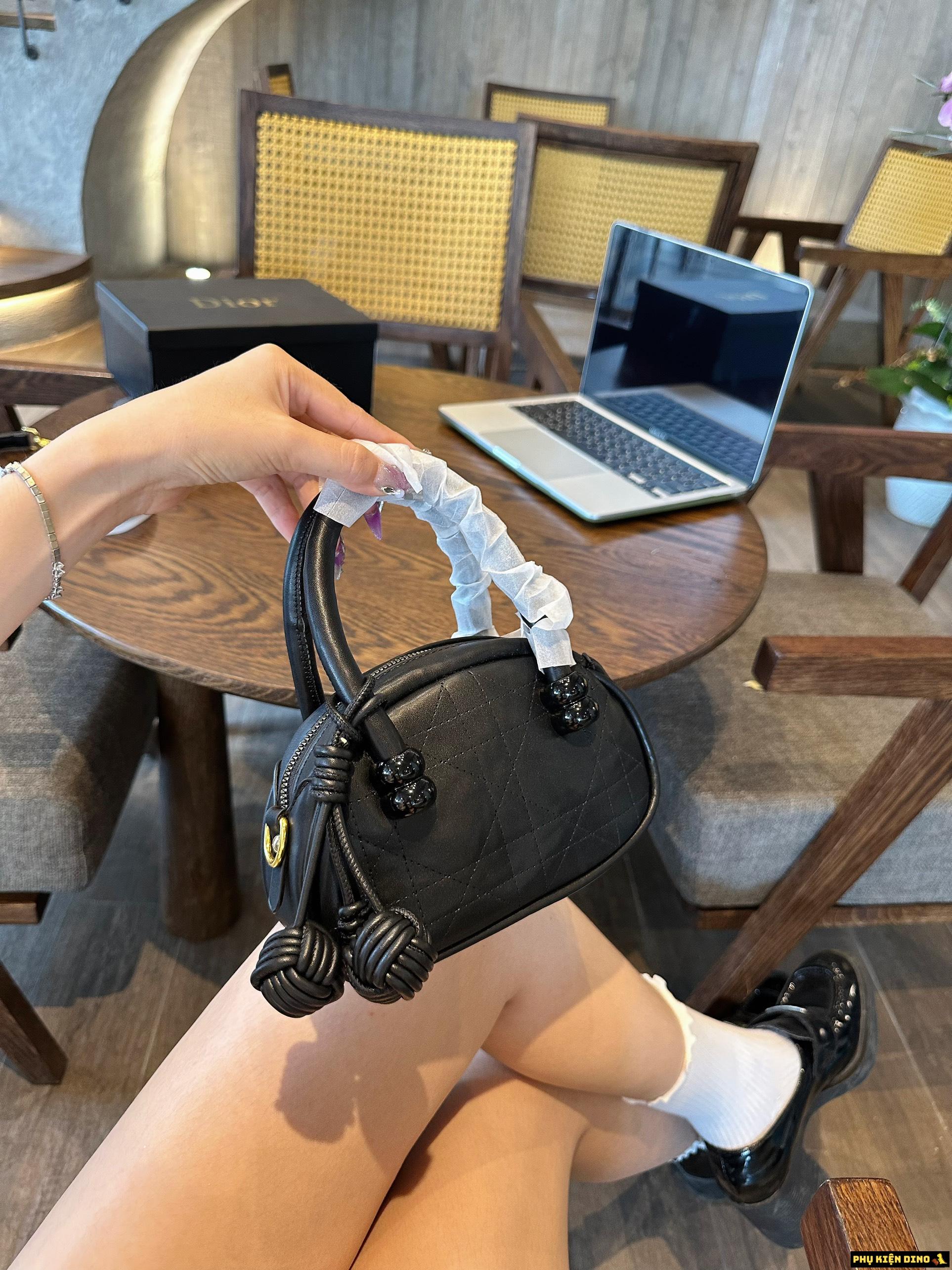 Túi Trống Quảng Châu Kèm Quả Cầu 3 Màu Đen Nâu Hồng 6 Túi Trống Quảng Châu Form Tròn Bầu Màu Đen Kèm Quả Cầu