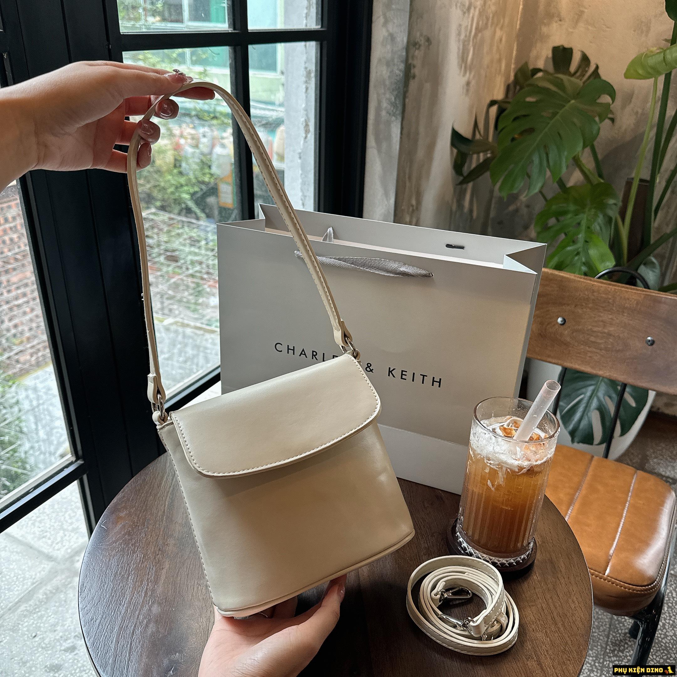 Túi Xách Nữ Charles & Keith Nắp Gập 3 Màu Trắng Đen Đỏ 6 Túi Xách Nữ Charles & Keith Nắp Gập Màu Trắng