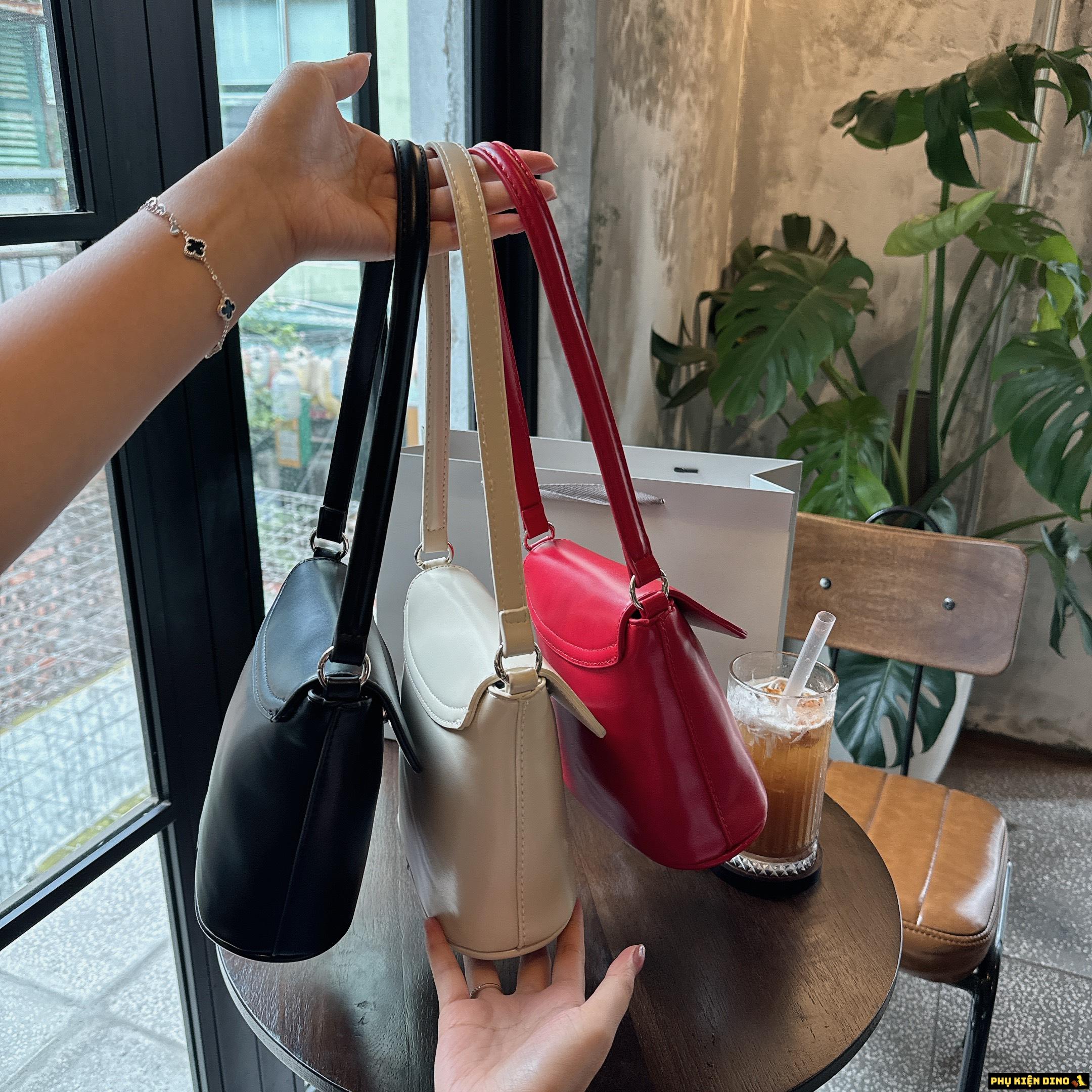 Túi Xách Nữ Charles & Keith Nắp Gập 3 Màu Trắng Đen Đỏ 2 Túi Xách Nữ Nắp Gập 3 Trắng Đen Đỏ