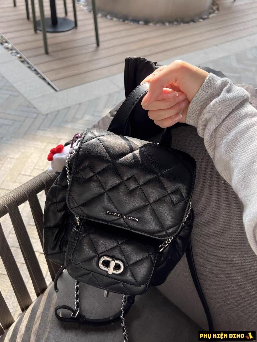Balo Nắp Gập Charles & Keith CNK Aubrielle Quilted 3 Màu 13 Balo Nắp Gập Aubrielle Quilted Black Kèm Ví nhỏ