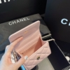 Túi Chanel Tay Cầm Dính Ngọc Mini 3 Màu Trắng Đen Hồng 21 Bên Trong Túi Chanel Tay Cầm Dính Ngọc Mini Màu Hồng
