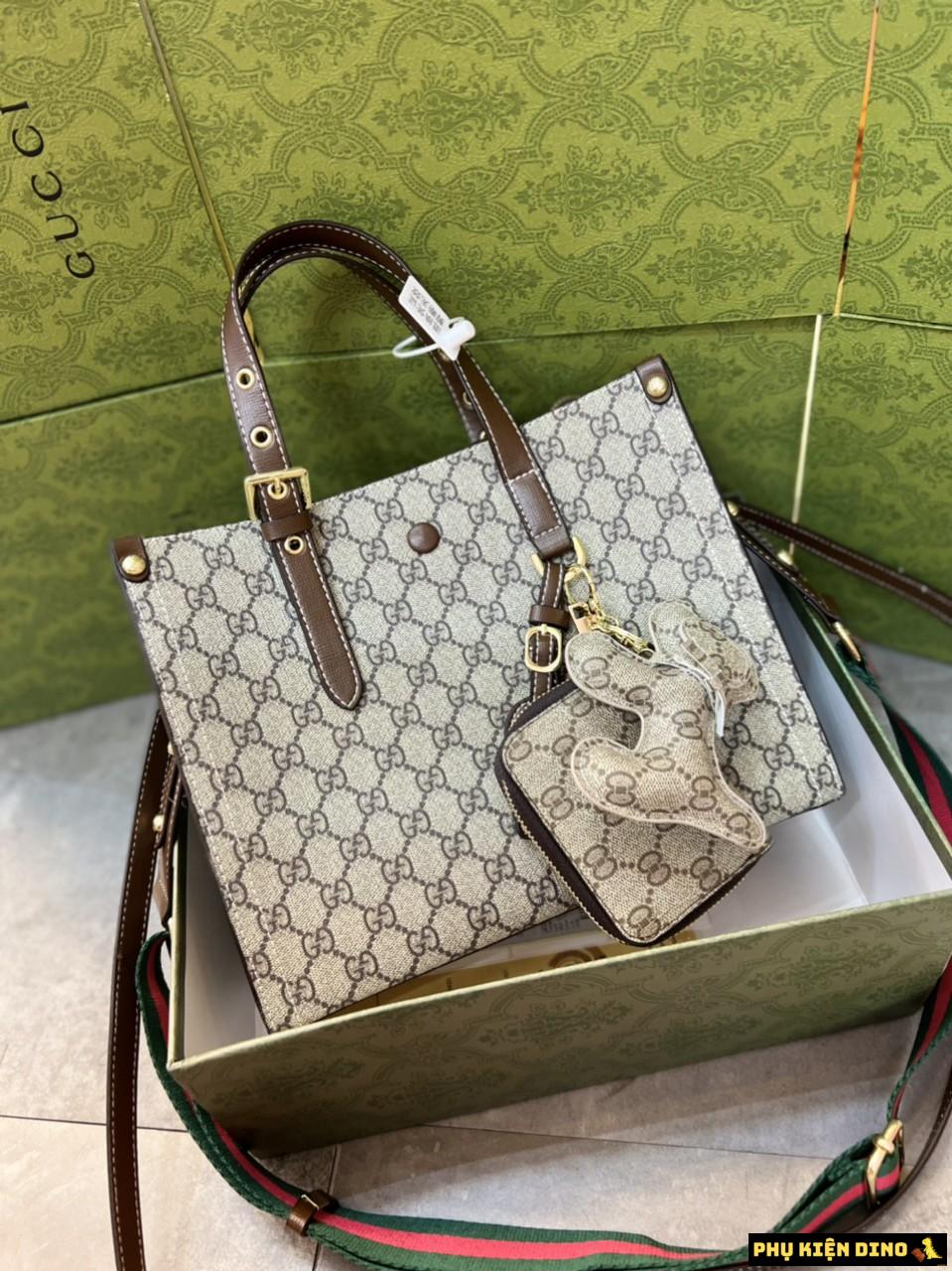Set Túi Công Sở Gucci Size 28 Kèm Ví Nhỏ Móc Khóa Con Cún 1 Set Túi Công Sở Gucci Size 28 Kèm Ví Nhỏ Móc Khóa Con Cún
