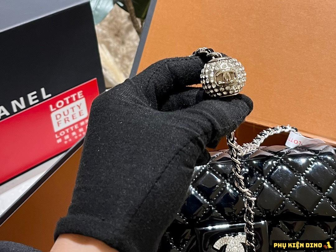 Túi Chanel Chuông Đính Đá Da Bóng Size 19 Màu Đen 8 Túi Chanel Chuông Đính Đá