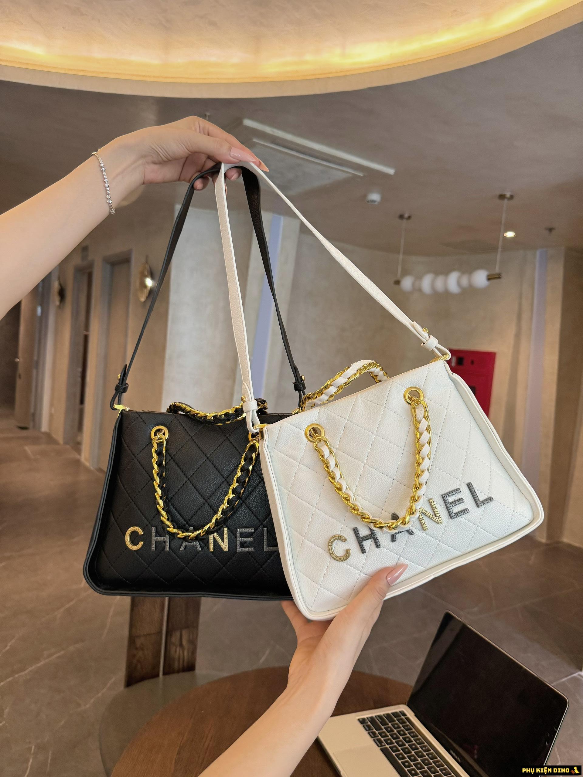 Túi Chanel Công Sở Kèm Dây Size 23 Màu Trắng Đen 1 Túi Chanel Công Sở Kèm Dây Size 23 Màu Trắng Đen