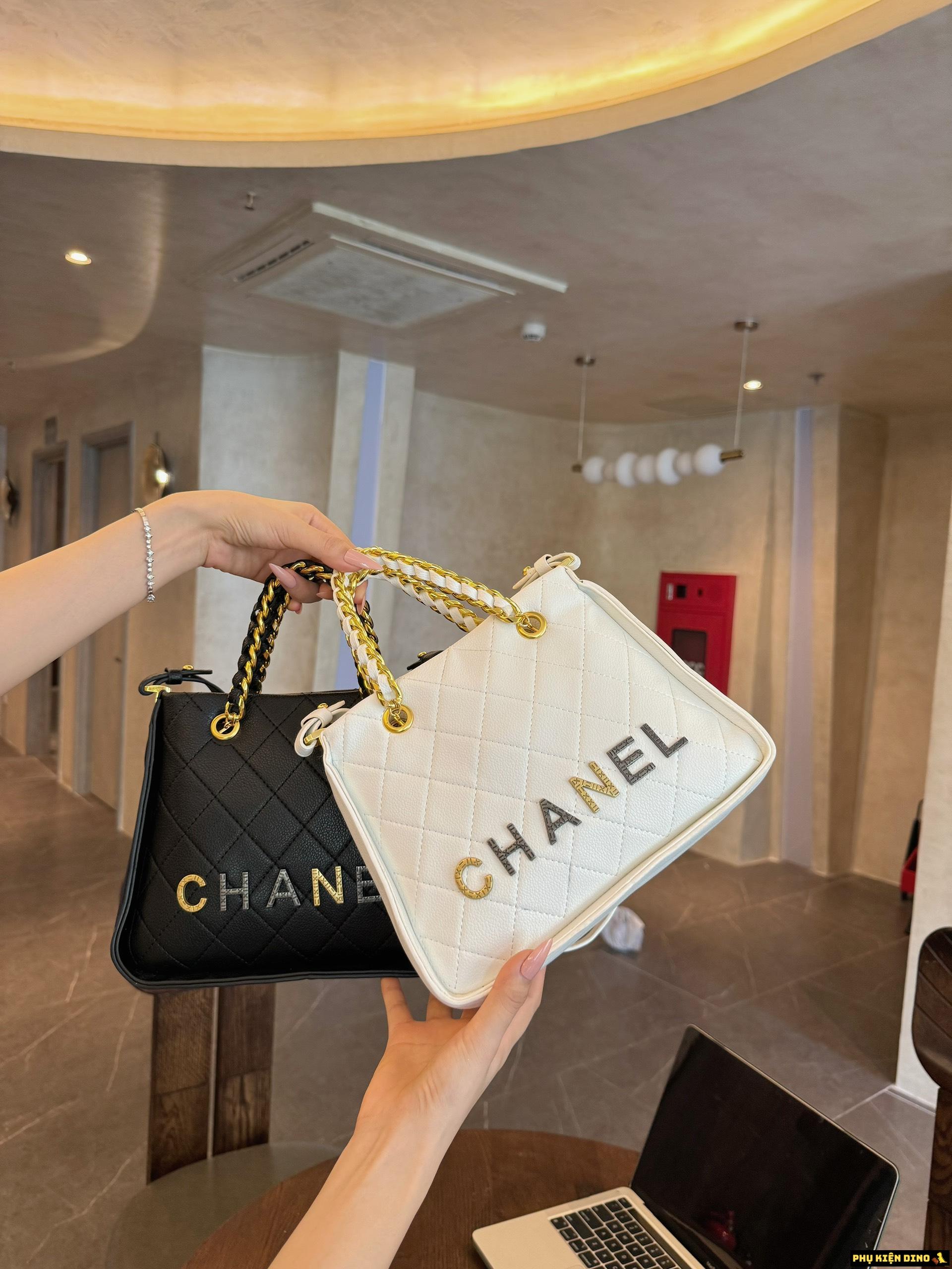 Túi Chanel Công Sở Kèm Dây Size 23 Màu Trắng Đen 3 Túi Chanel Công Sở Kèm Dây