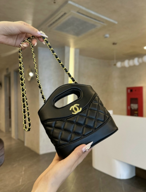 Túi Chanel Mini Bag Màu Đen Dây Xích Vàng