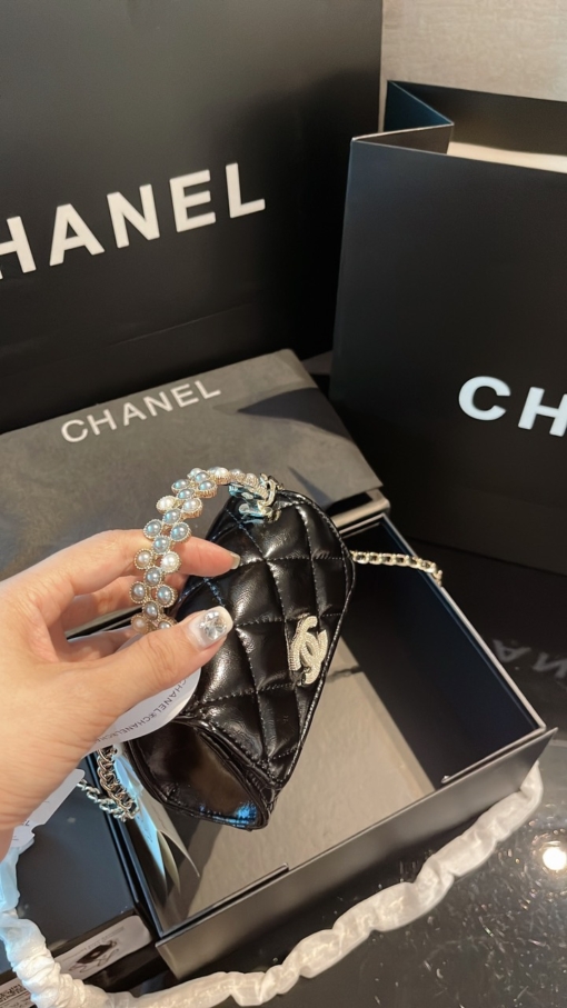 Túi Chanel Tay Cầm Dính Ngọc Mini Black
