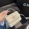 Túi Chanel Tay Cầm Dính Ngọc Mini Màu Trắng