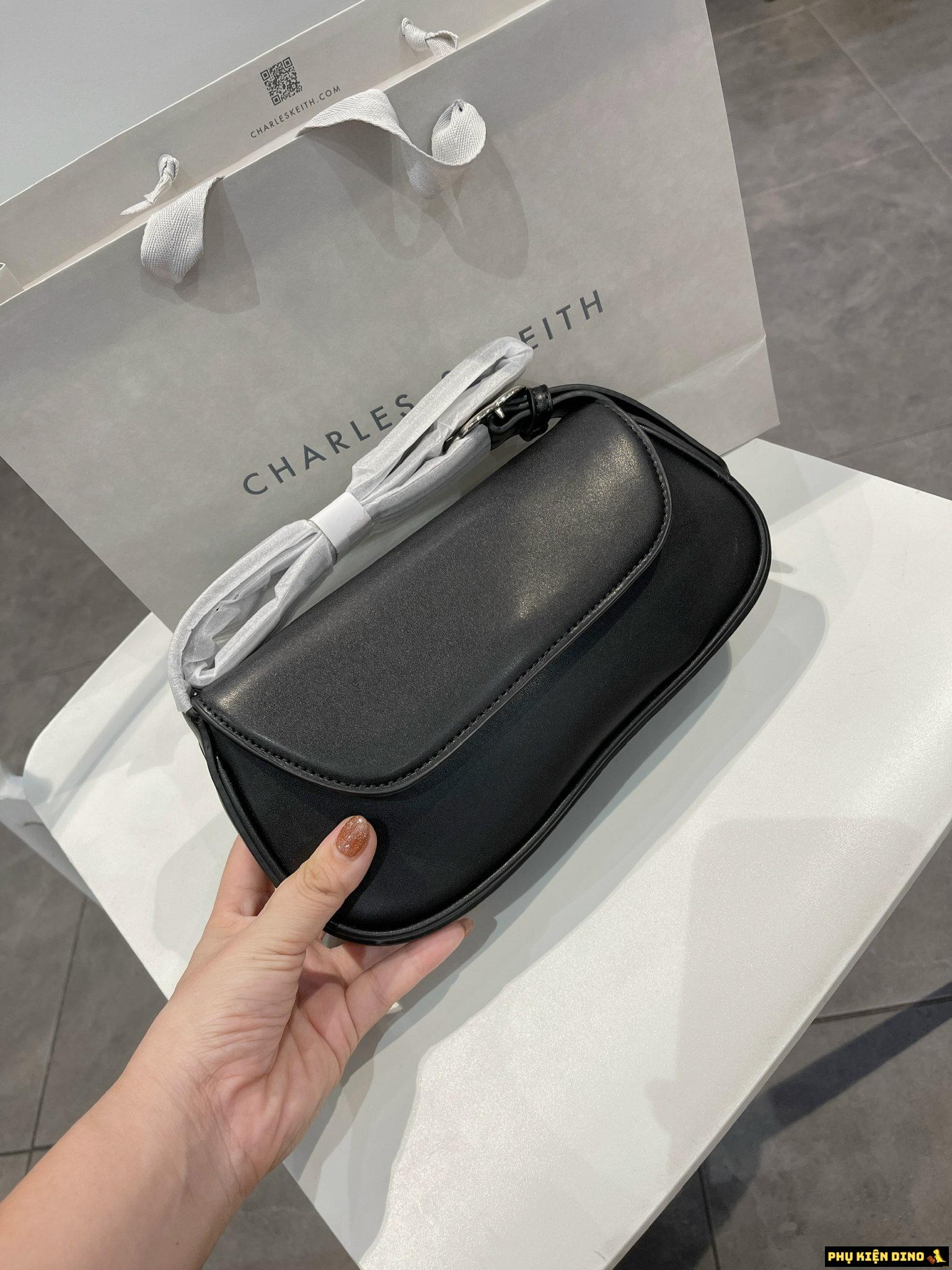 Túi Charles & Keith CNK Petra Asymmetrical Front Flap Bag 9 Túi CNK Petra Asymmetrical Front Flap Bag Màu Đen