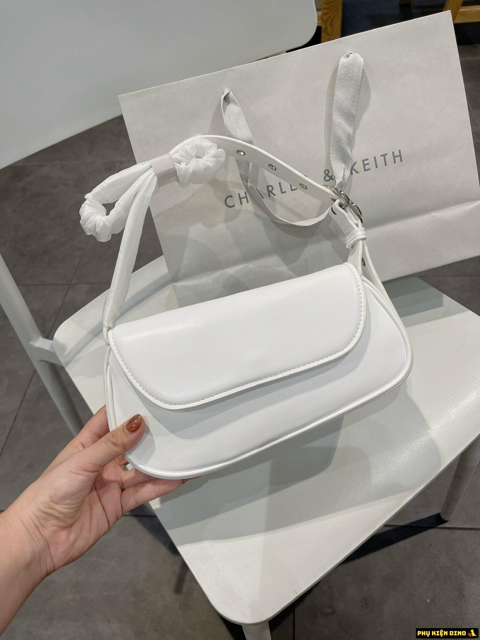 Túi Charles & Keith CNK Petra Asymmetrical Front Flap Bag 6 Túi CNK Petra Asymmetrical Front Flap Bag Màu Trắng