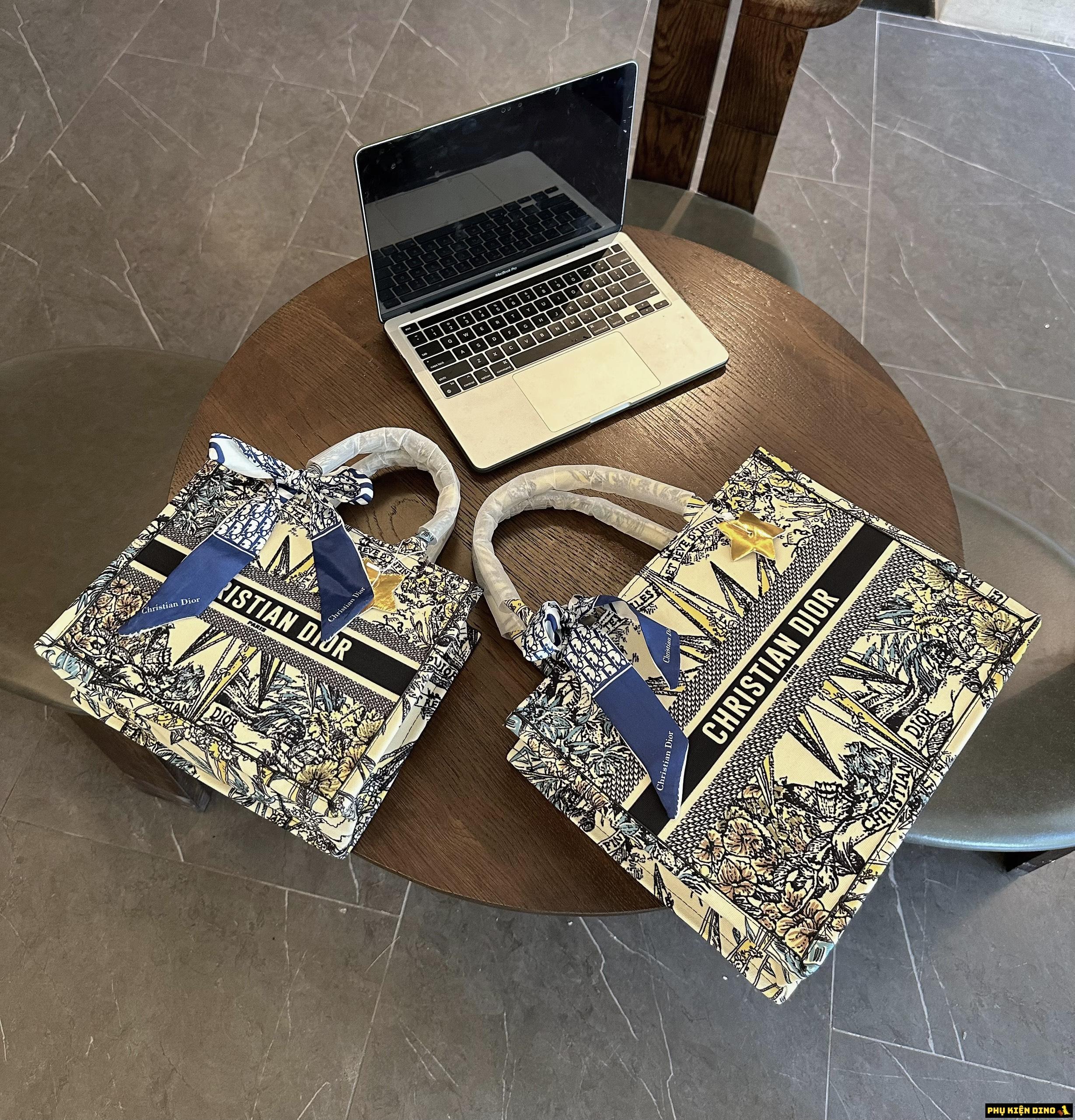 Túi ToTe Dior Book Large Họa Tiết 8 Túi Công Sở Christian Dior Tote Blue