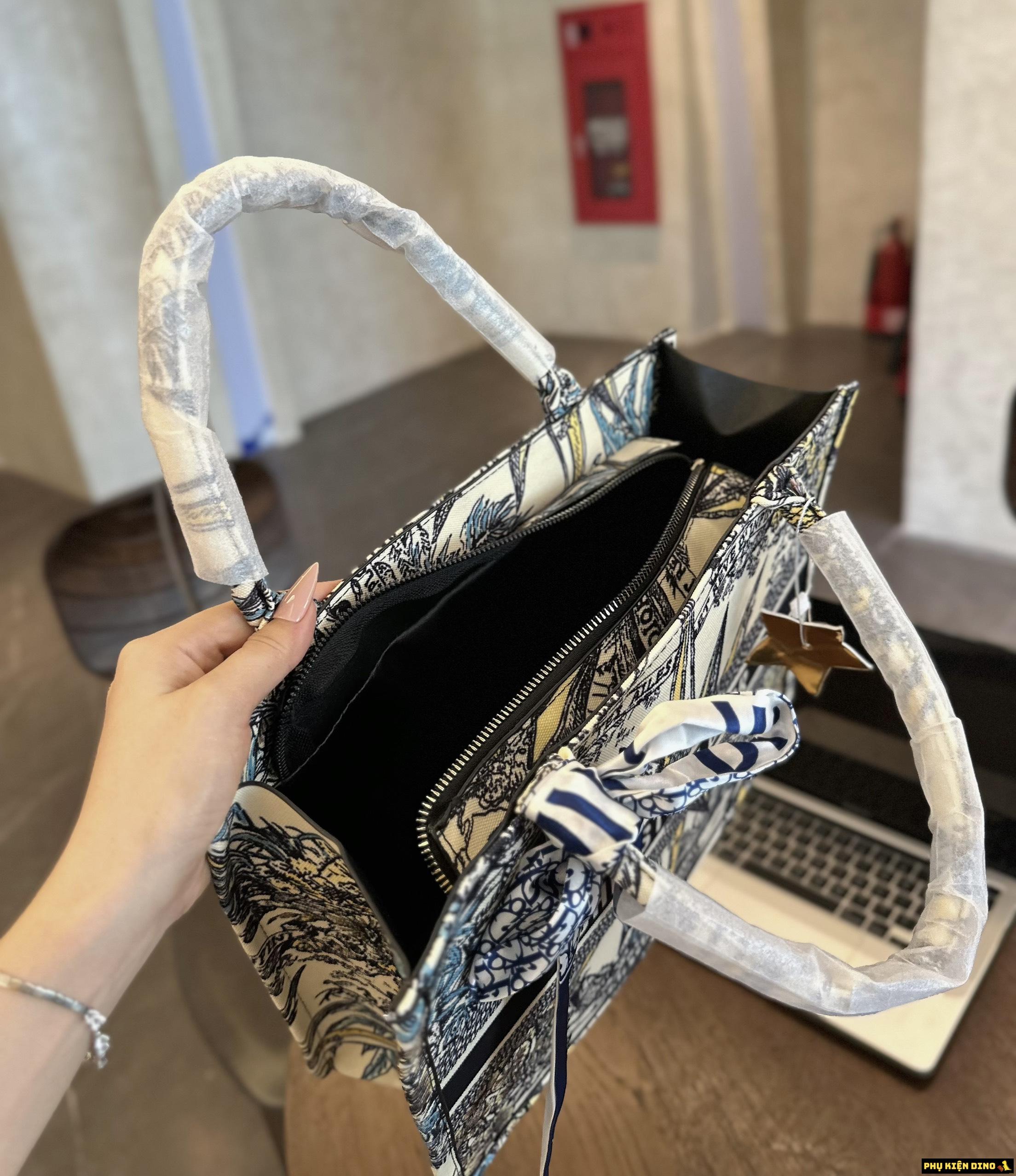 Túi ToTe Dior Book Large Họa Tiết 7 Túi Công sở Dior Có Khóa Kéo