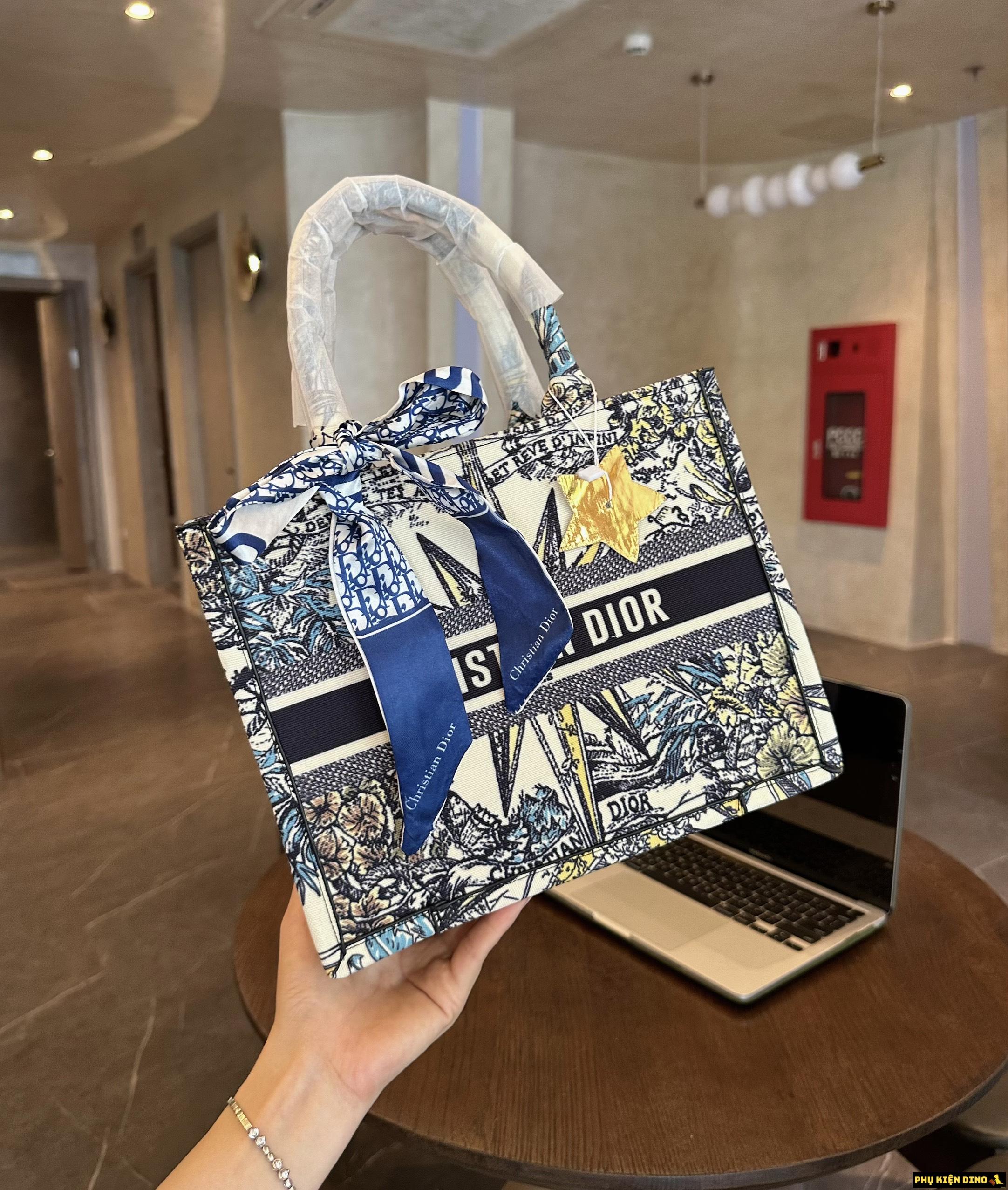Túi ToTe Dior Book Large Họa Tiết 6 Túi Công sở Dior Tote Size Lớn