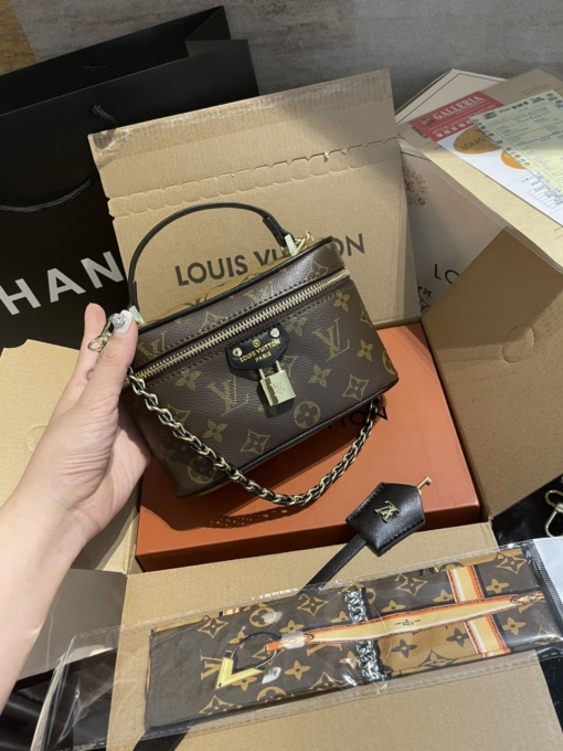 Túi Cốp Louis Vuitton LV Clutch Dáng Hộp