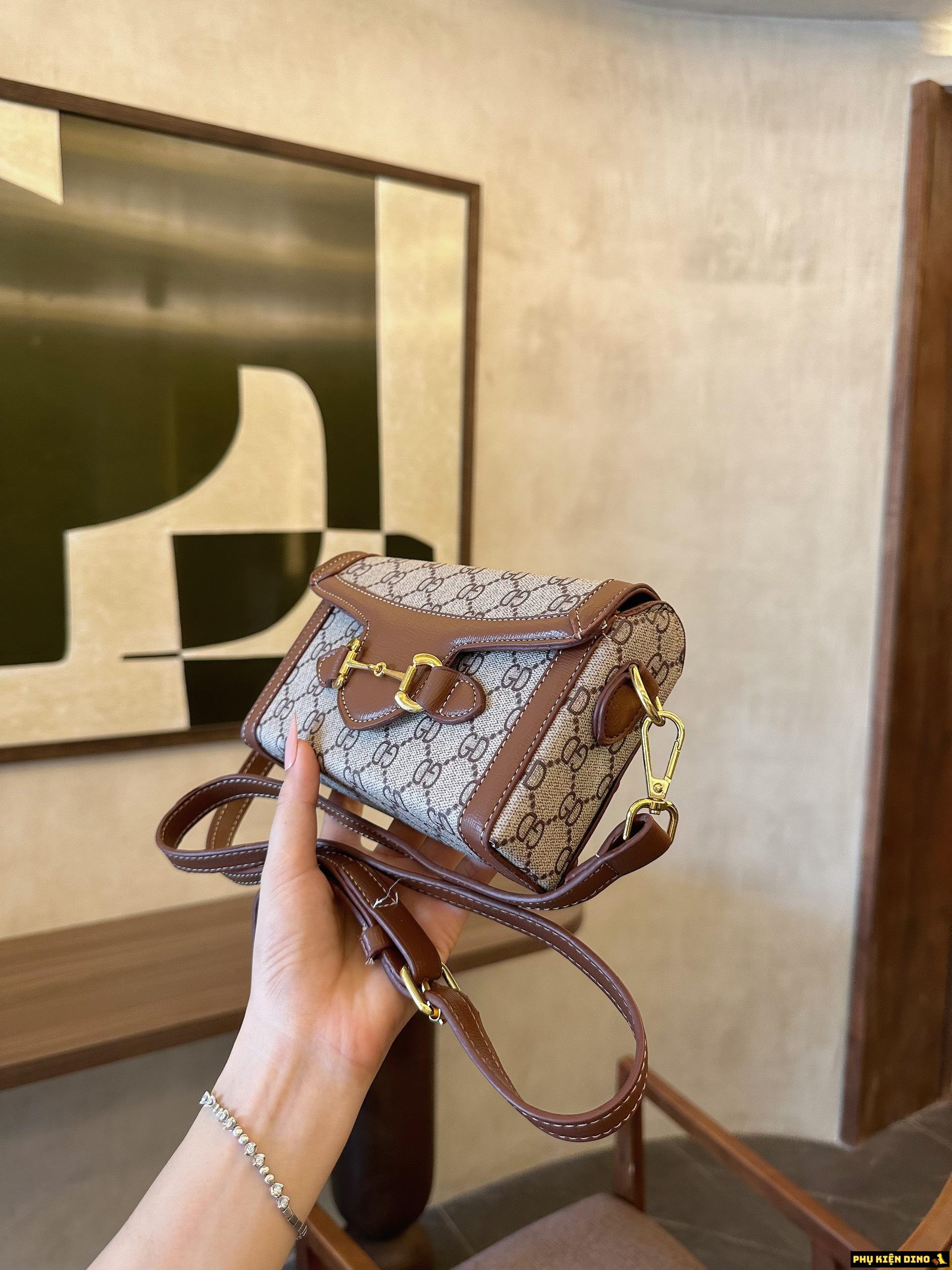 Túi Đeo Chéo Gucci Horsebit 1955 Mini Phone Màu Nâu Be 7 tui deo cheo gucci dang ngang