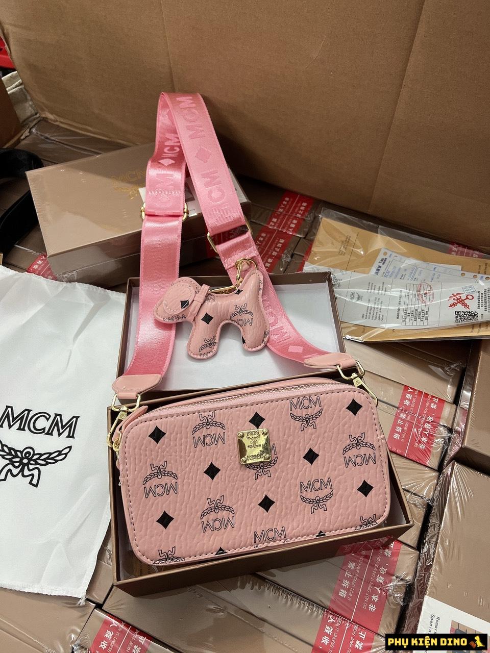 Túi Đeo Chéo MCM Dáng Hộp Vuông 4 Màu Đen Kem Nâu Hồng 3 Túi Đeo Chéo MCM Dáng Hộp Vuông Màu Hồng