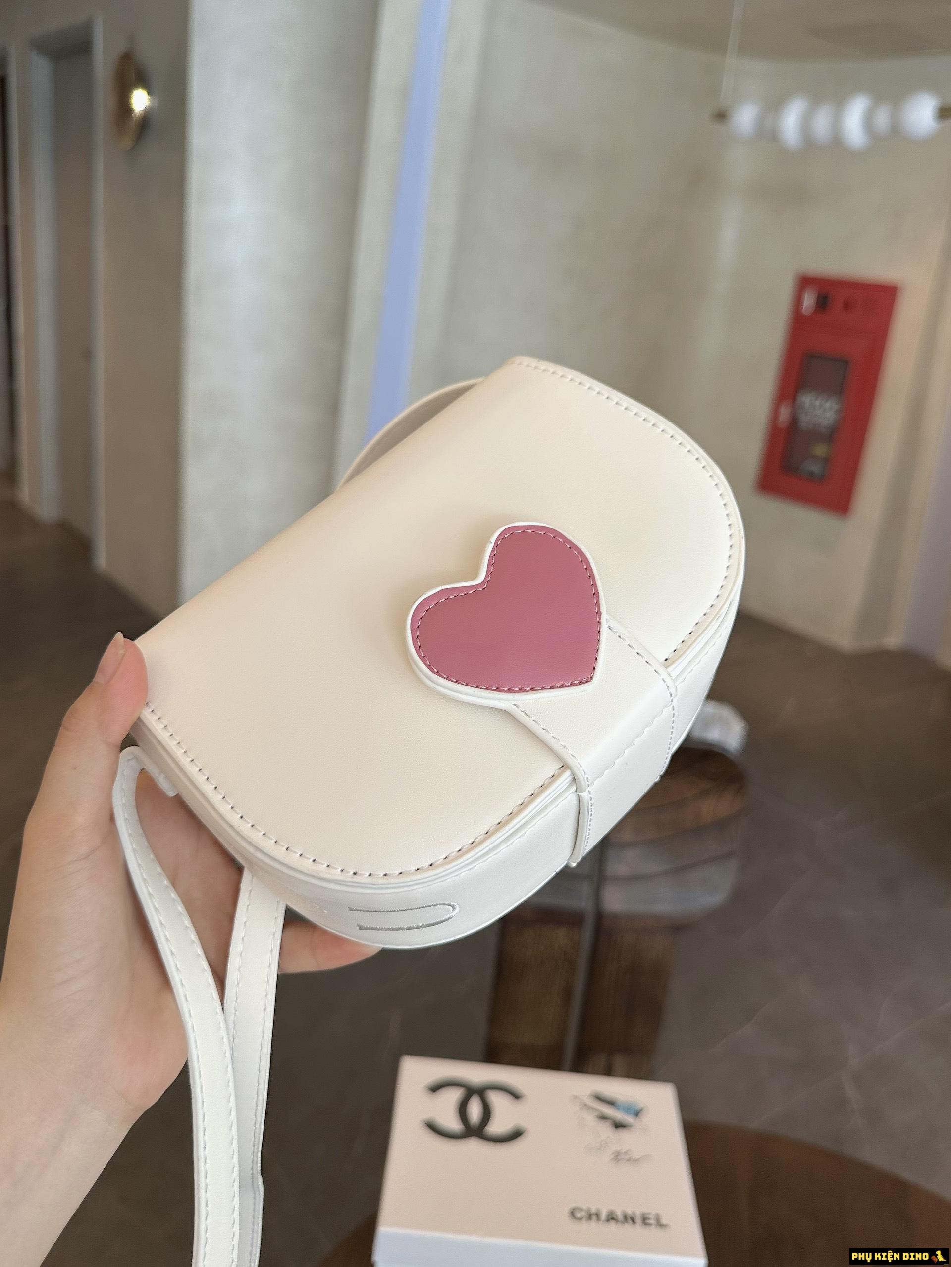 Túi Đeo Chéo Trái Tim Khóa Belt Xinh Xắn Hồng Đen Trắng 7 Túi Đeo Chéo Quảng Châu Cao cấp Khóa Trái Tim Màu Trắng