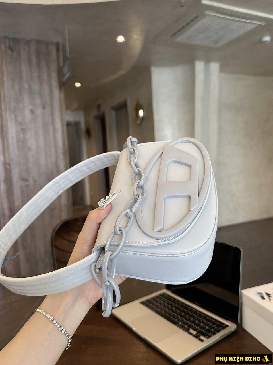 Túi Diesel 1DR Iconic Trắng Đen Xám 8 Túi Diesel 1DR Màu Xám