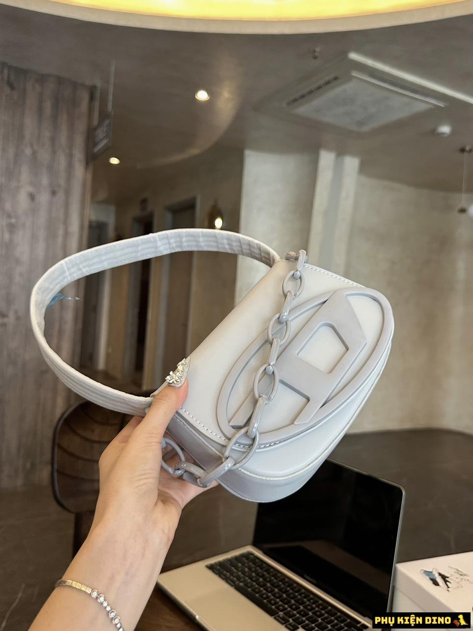 Túi Diesel 1DR Iconic Trắng Đen Xám 2 Túi Diesel Màu Xám Dây Xích