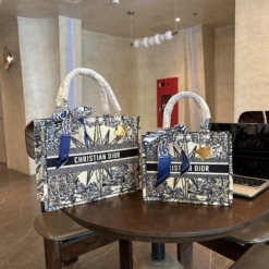 Túi ToTe Dior Book Large Họa Tiết