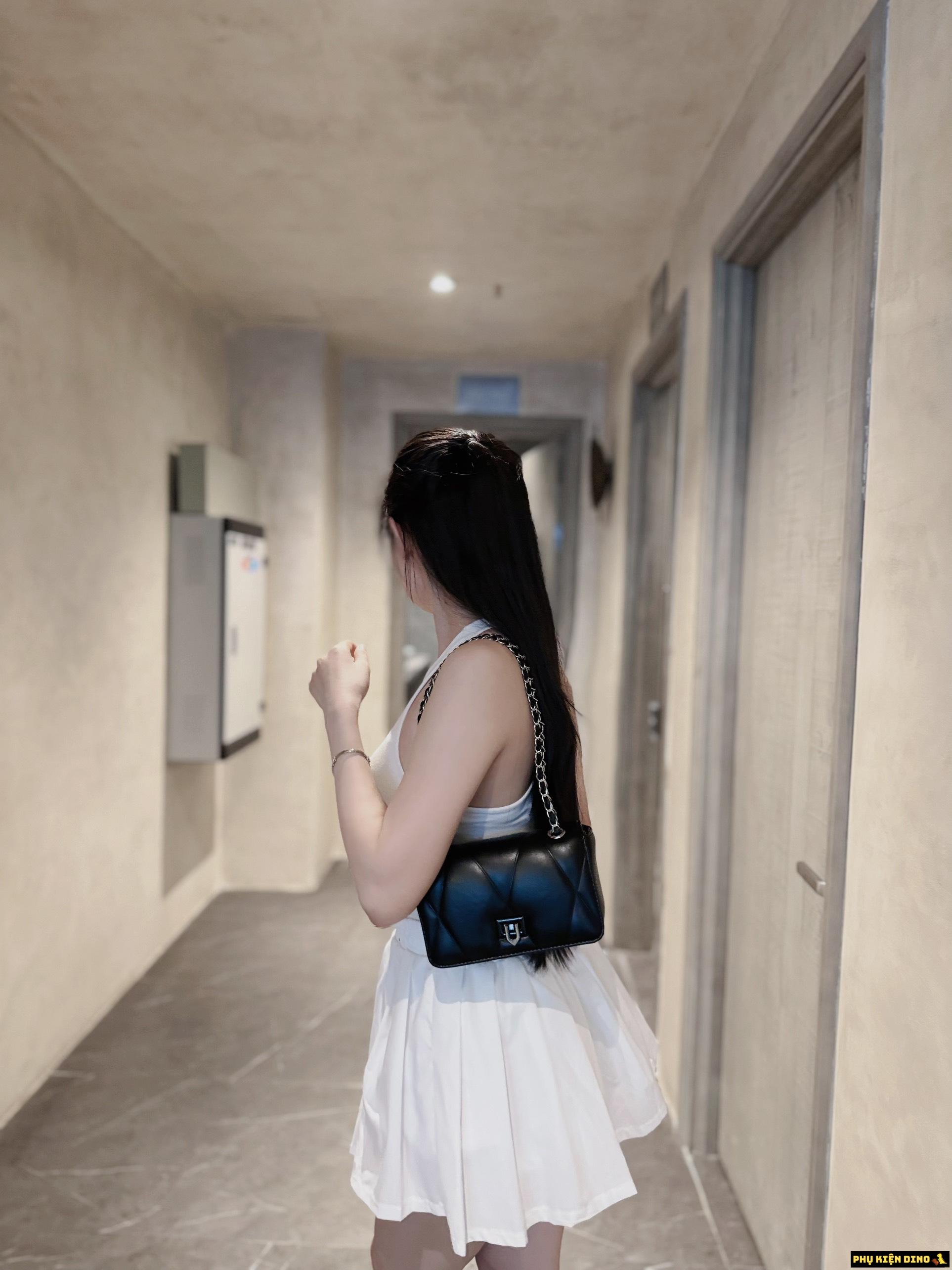 Túi Xách Nữ Charles & Keith CNK Da Mềm Size 20 10 Túi Xách CNK Màu Đen Da Mềm