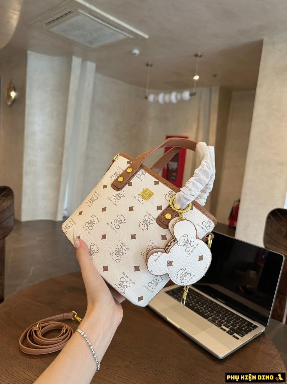 Túi Xách Gấu Nâu Trắng Kèm Túi Gấu Nhỏ Có Khóa Kéo 11 Túi Xách Gấu Màu Trắng Nhỏ Có Khóa Kéo
