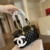 Túi Trống Xách Tay Chanel Logo 1 Bên 2 Màu Đen Trắng 11 Túi Xách Nữ Chanel Ligne Cambon Black