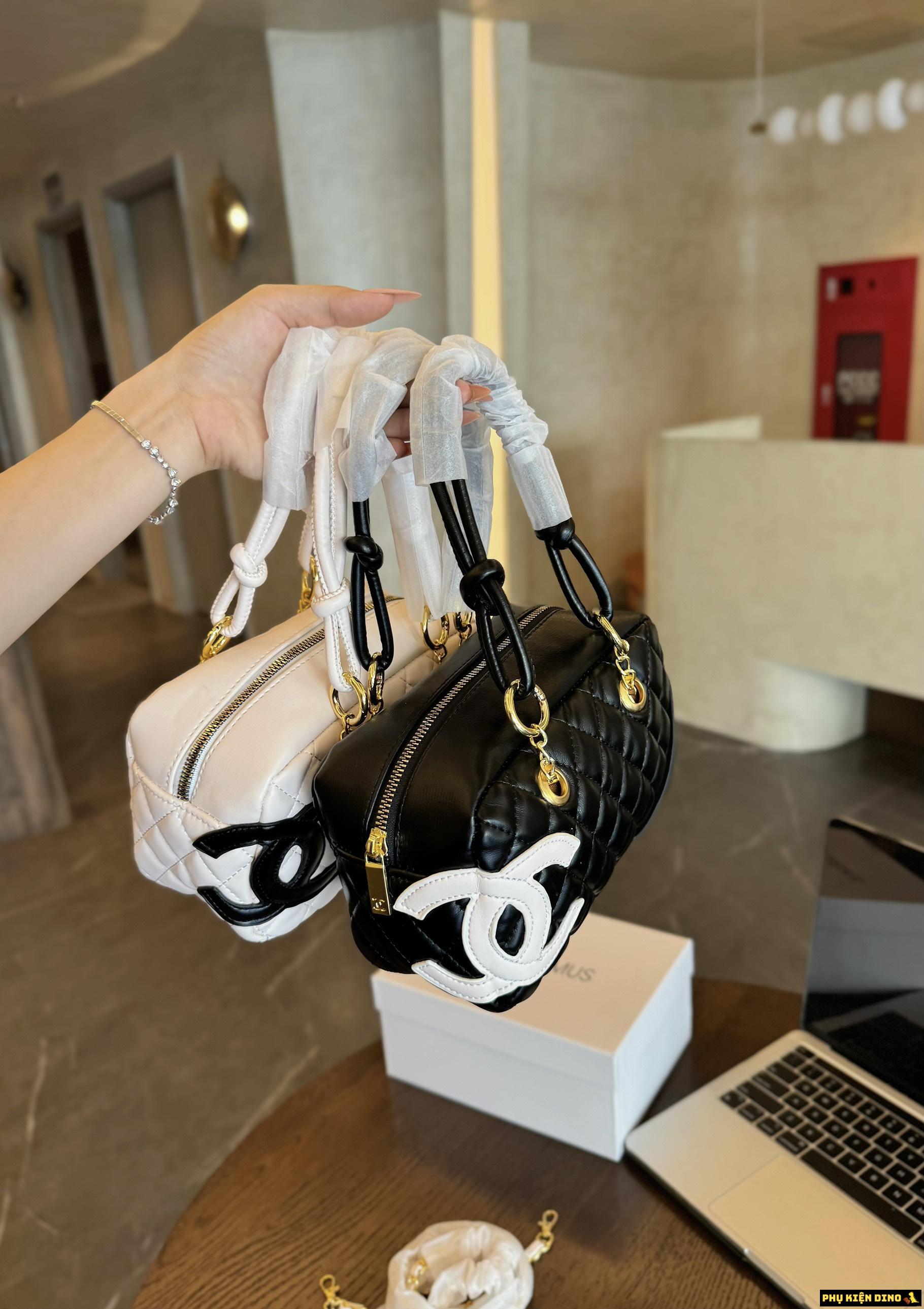 Túi Trống Xách Tay Chanel Logo 1 Bên 2 Màu Đen Trắng 6 Túi Xách Nữ Chanel Ligne Cambon Black White