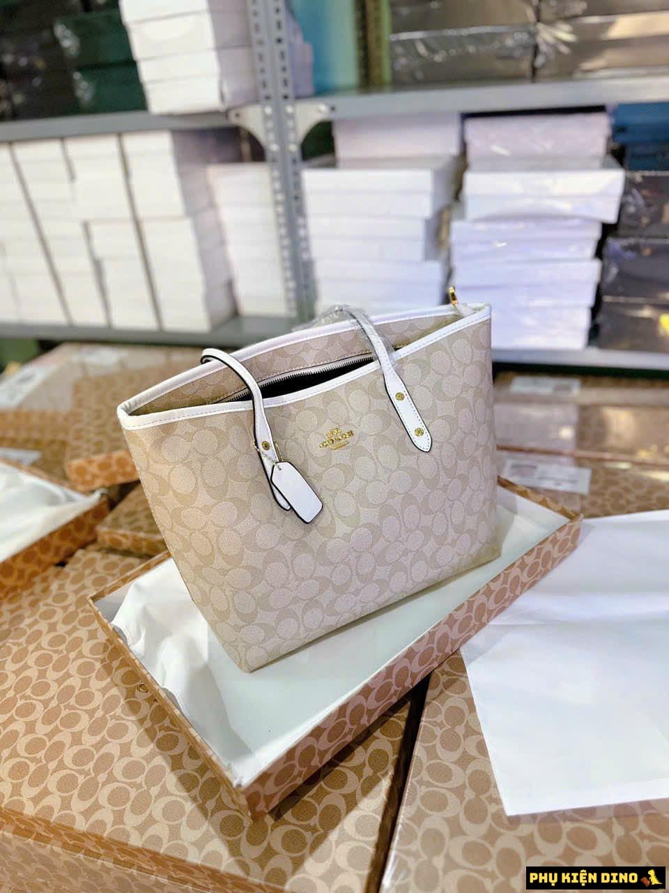 Túi Xách Nữ Công Sở Tote Coach New Year City 3 Màu 5 Túi Xách Nữ Công Sở Tote Coach Kem Viền Trắng