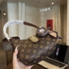 Túi Xách Nữ Louis Vuitton LV Màu Nâu Kèm Gương Mickey 12 Túi Xách Nữ Louis Vuitton LV Màu Nâu
