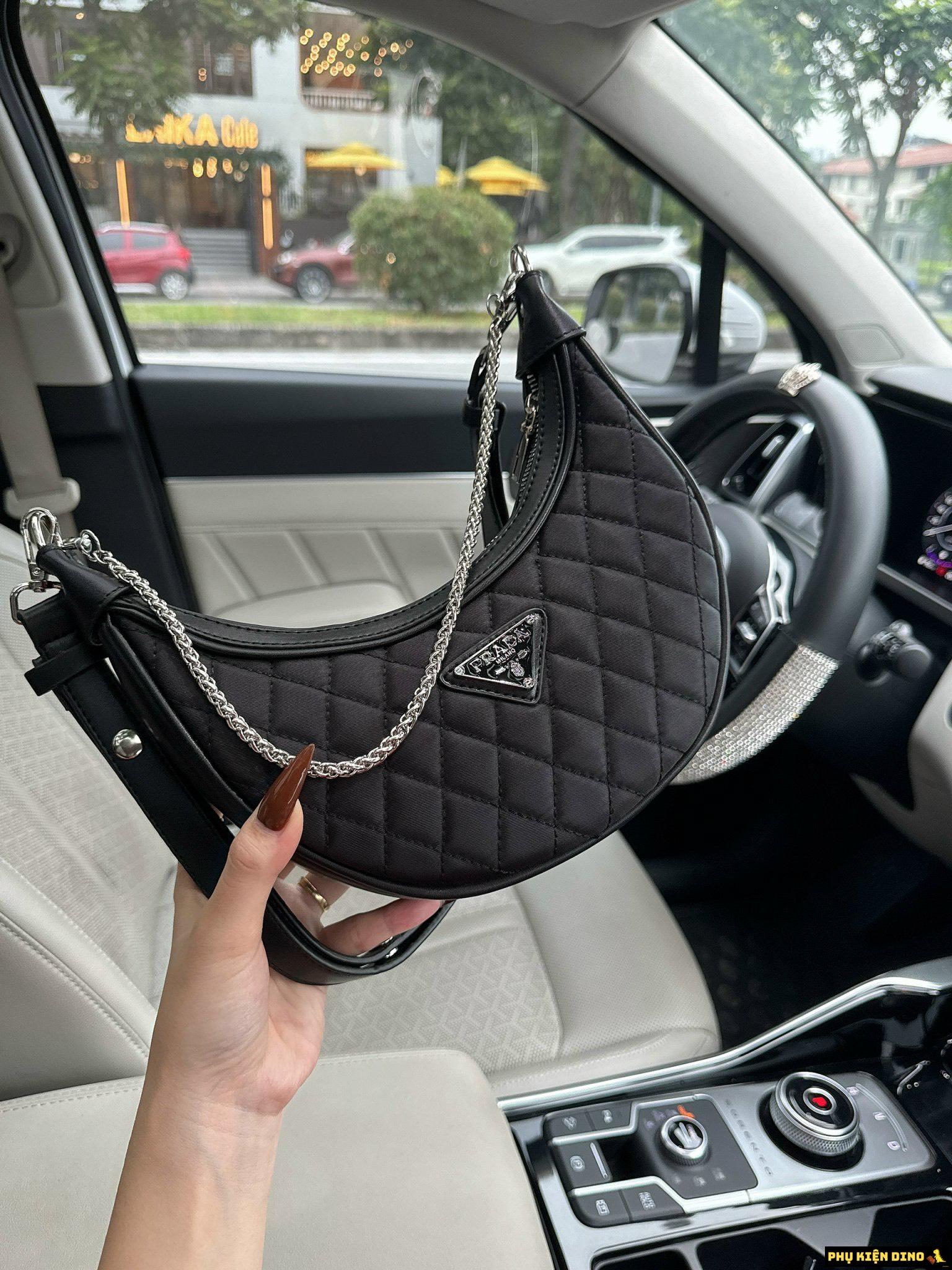 Túi Xách Nữ Prada Dáng Thuyền 2 Màu Đen Hồng 4 Túi Xách Nữ Prada Dáng Thuyền Màu Đen