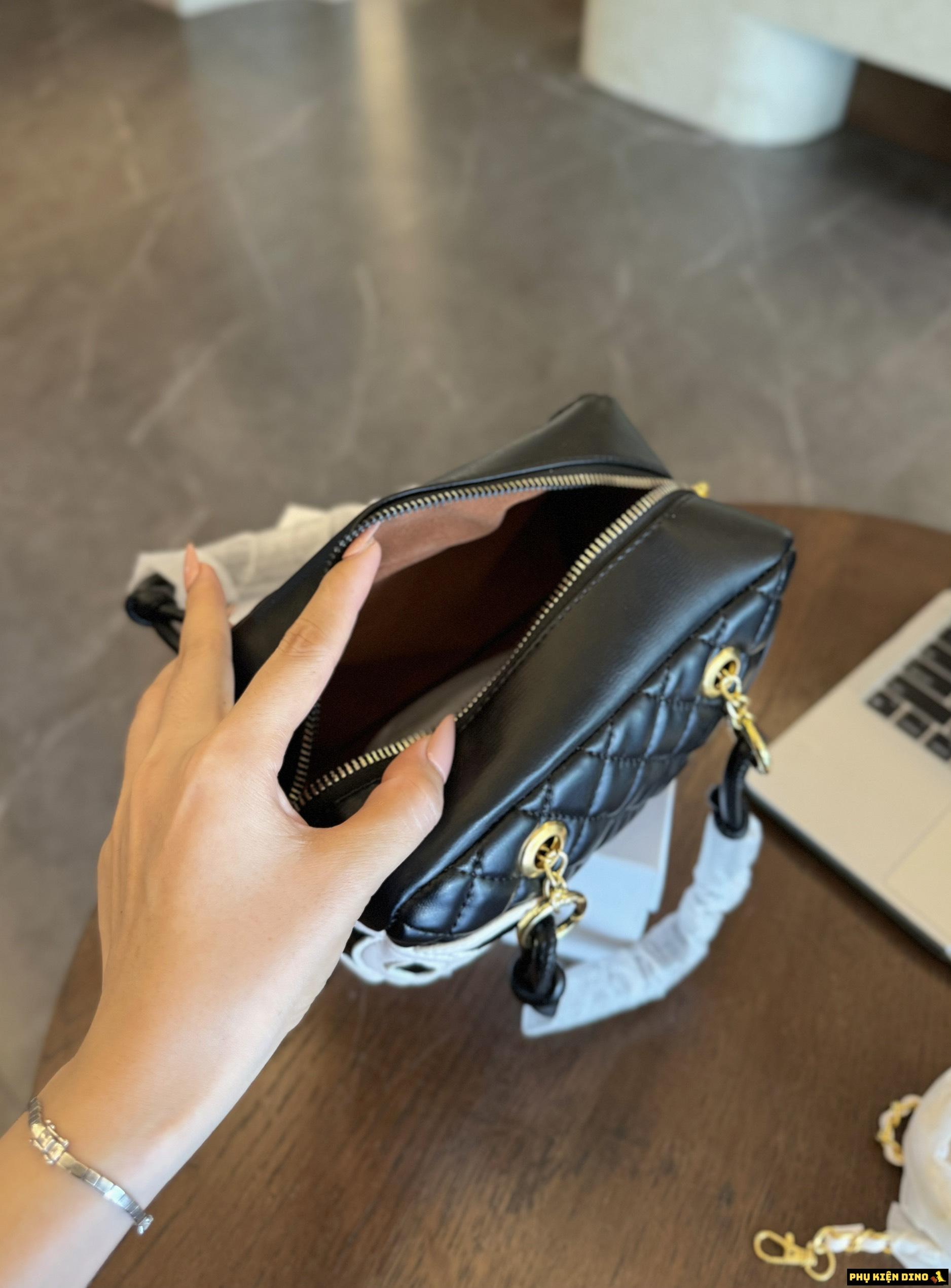 Túi Trống Xách Tay Chanel Logo 1 Bên 2 Màu Đen Trắng 10 Túi Xách Nữ Trống Chanel