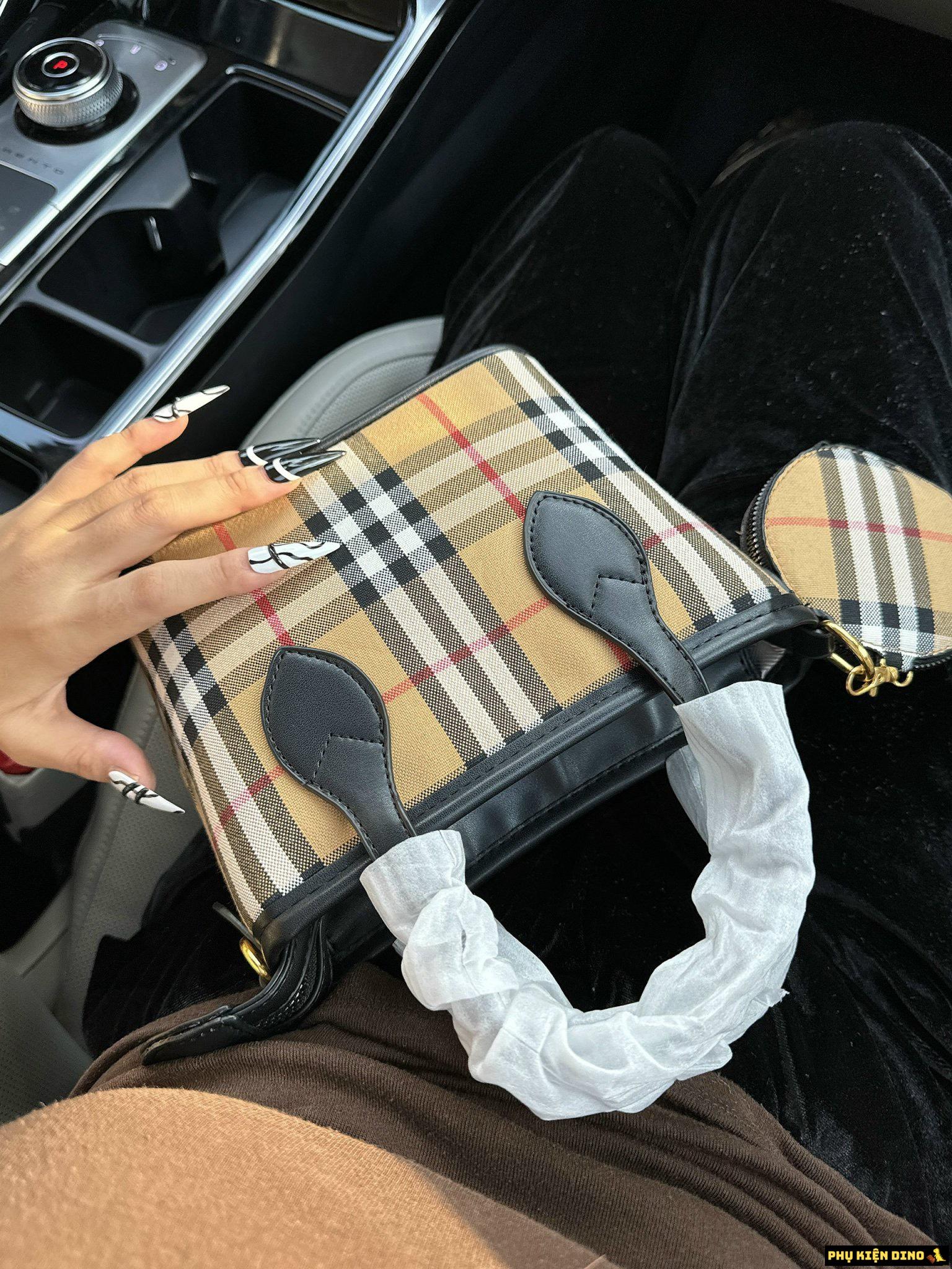 Túi Xách Tay Đeo Chéo Burberry Nâu Quai Đen 3 Túi Xách Tay Burberry Quai Xách Nâu