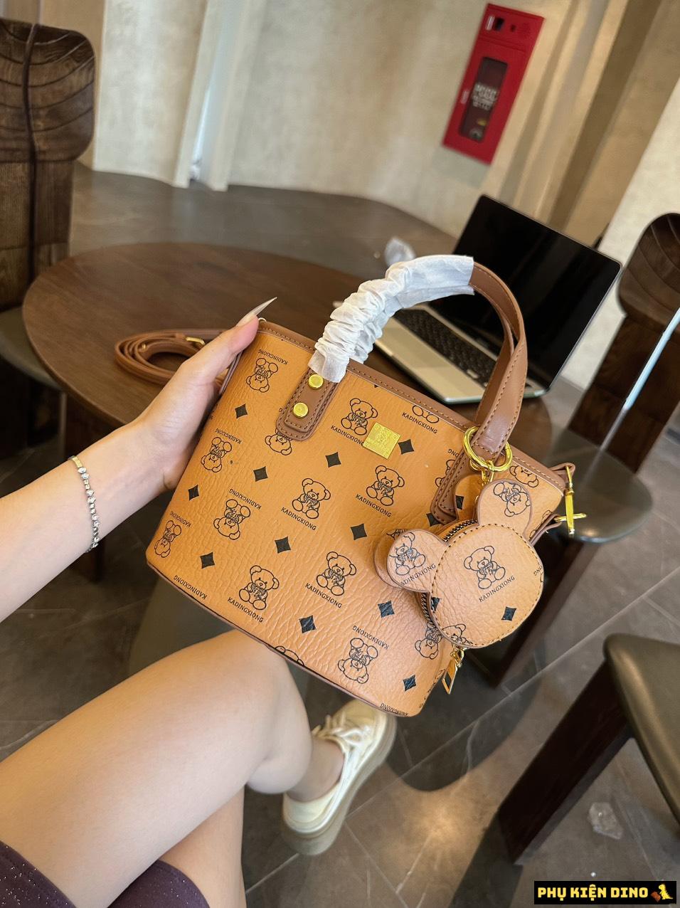 Túi Xách Gấu Nâu Trắng Kèm Túi Gấu Nhỏ Có Khóa Kéo 2 Túi Xách Tay Gấu Nâu
