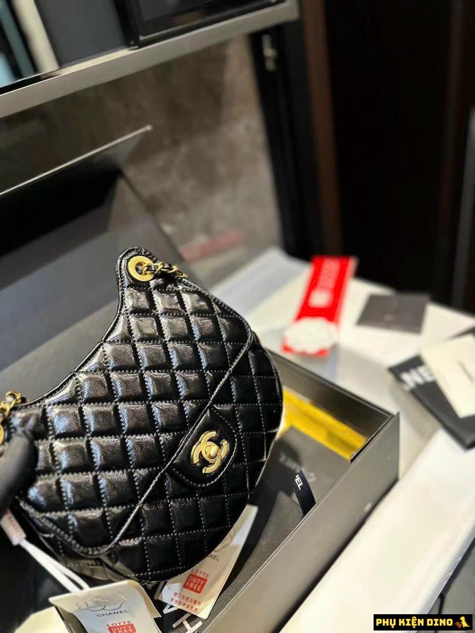 Túi Chanel Dáng Bầu Tai Thỏ 4 Màu Trắng Đen Xám Hồng Size 23 6 Túi Chanel Dáng Bầu Tai Thỏ Màu Đen Khóa Vàng