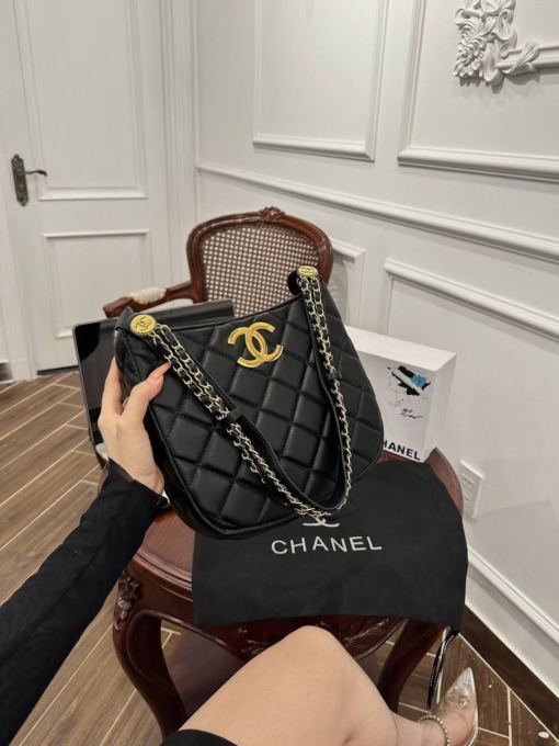 Túi Chanel Hobo Màu Đen 2 Xích Khóa Vàng