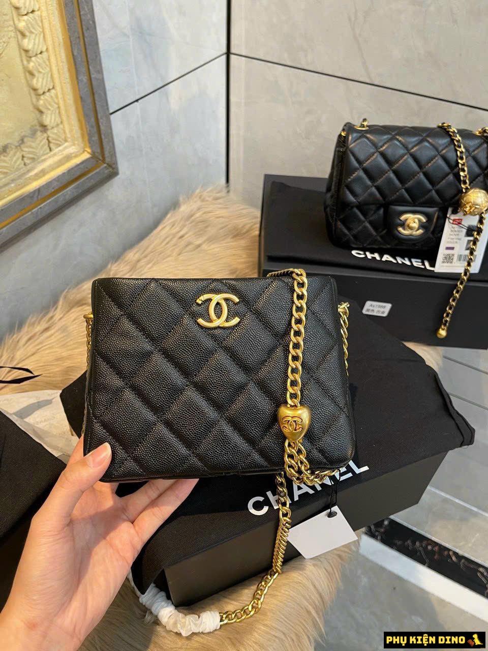 Túi Chanel Hobo Màu Đen Khóa Vàng Dây Đeo Trái Tim 1 Túi Chanel Hobo Màu Đen Dây Đeo Trái Tim