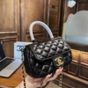 Túi Chanel Giỏ Dáng Bầu Size 19 Ô Trám Trắng Đen 14 Túi Chanel Size 19 Ô Trám Màu Đen Khóa Vàng