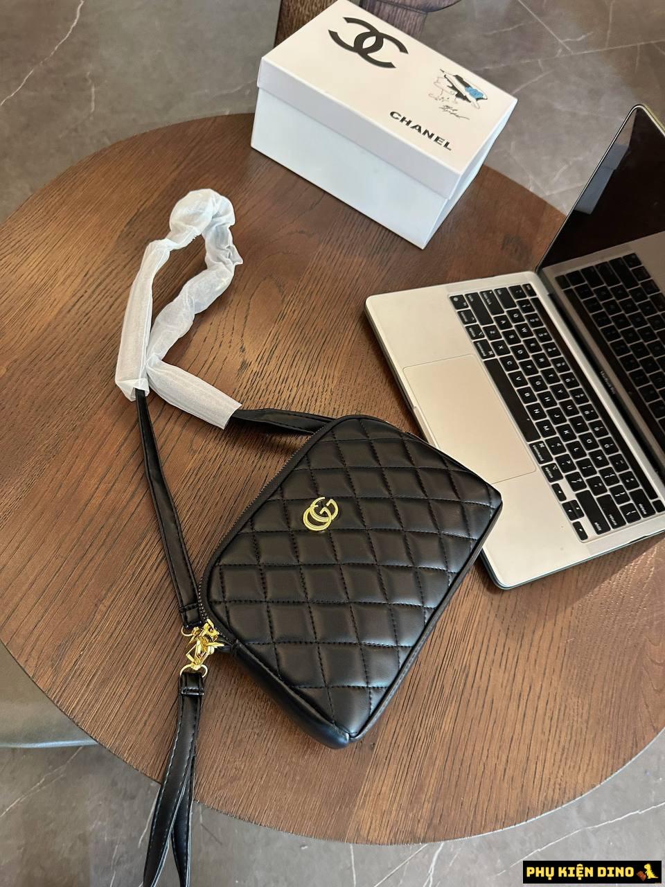 Túi Gucci Đen Khóa Vàng Hai Ngăn Size 21 8 Túi Đeo Vai Gucci GC Màu Đen