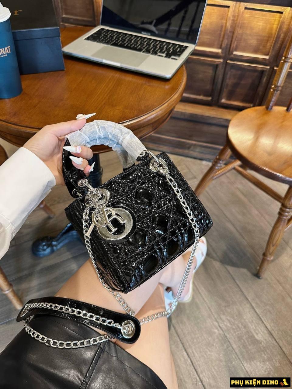 Túi Dior Lady Da Bóng Size 20 2 Dây Fullbox Bạc 1 Túi Dior Lady Da Bóng Size 20 2 Dây Khóa Bạc